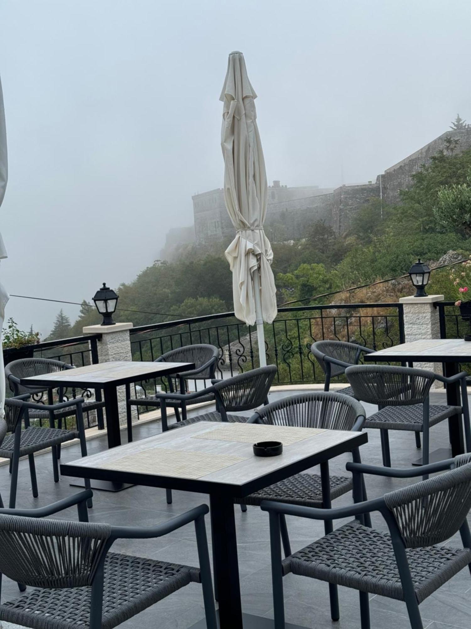 Castle Hotel Gjirokaster Exterior photo